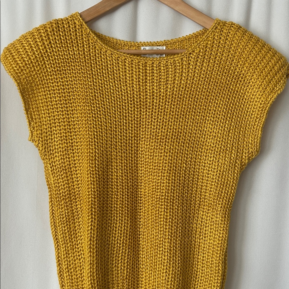 Christian Dior Auth Mustard Yellow Knit Cap Sleeve Sweater Top **Size S**🌻🌻 - Picture 2 of 5